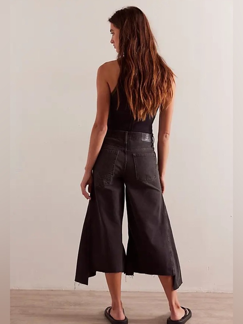 We the Free Ripple Wide Leg Crop
Jeans - Fade to Black - Size 30 - Picture 2 of 12